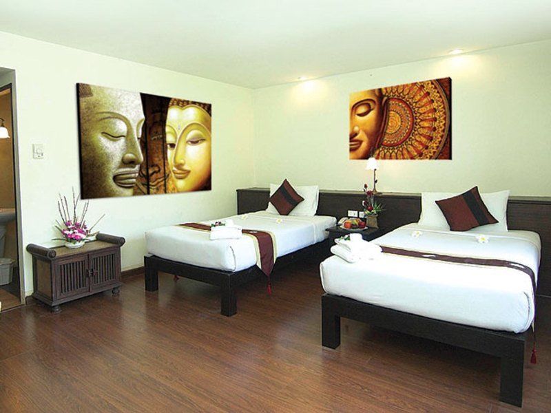 Phuket Heritage Hotel Karon Exterior photo